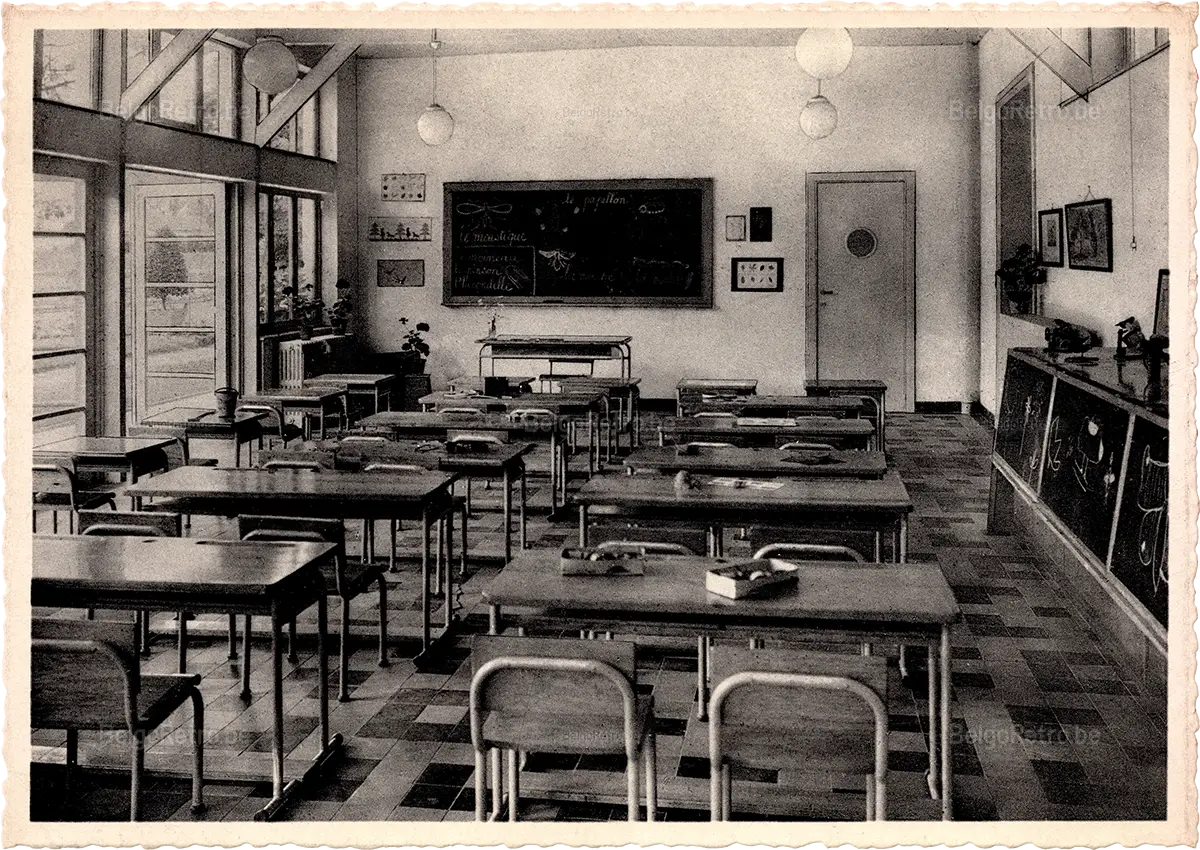  Œuvre Nationale de l’Enfance Colonie de Cortil-Noirmont Section des Petits : Une classe.   Photo A. Hoc, Gembloux 
