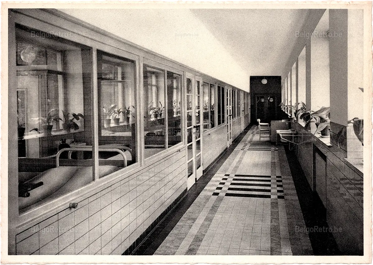  Œuvre Nationale de l’Enfance Colonie de Cortil-Noirmont Infirmerie : Chambrettes malades.   Photo A. Hoc, Gembloux 