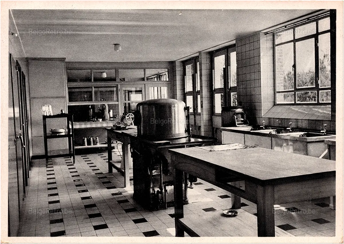  HET KAJOTTERSGOED DWORP Tel. Halle : 53.33.41  LE DOMAINE JOCISTE DE TOURNEPPE Tel. Hal : 53.33.41  Kajottersuitgaven - Editions Jocistes 