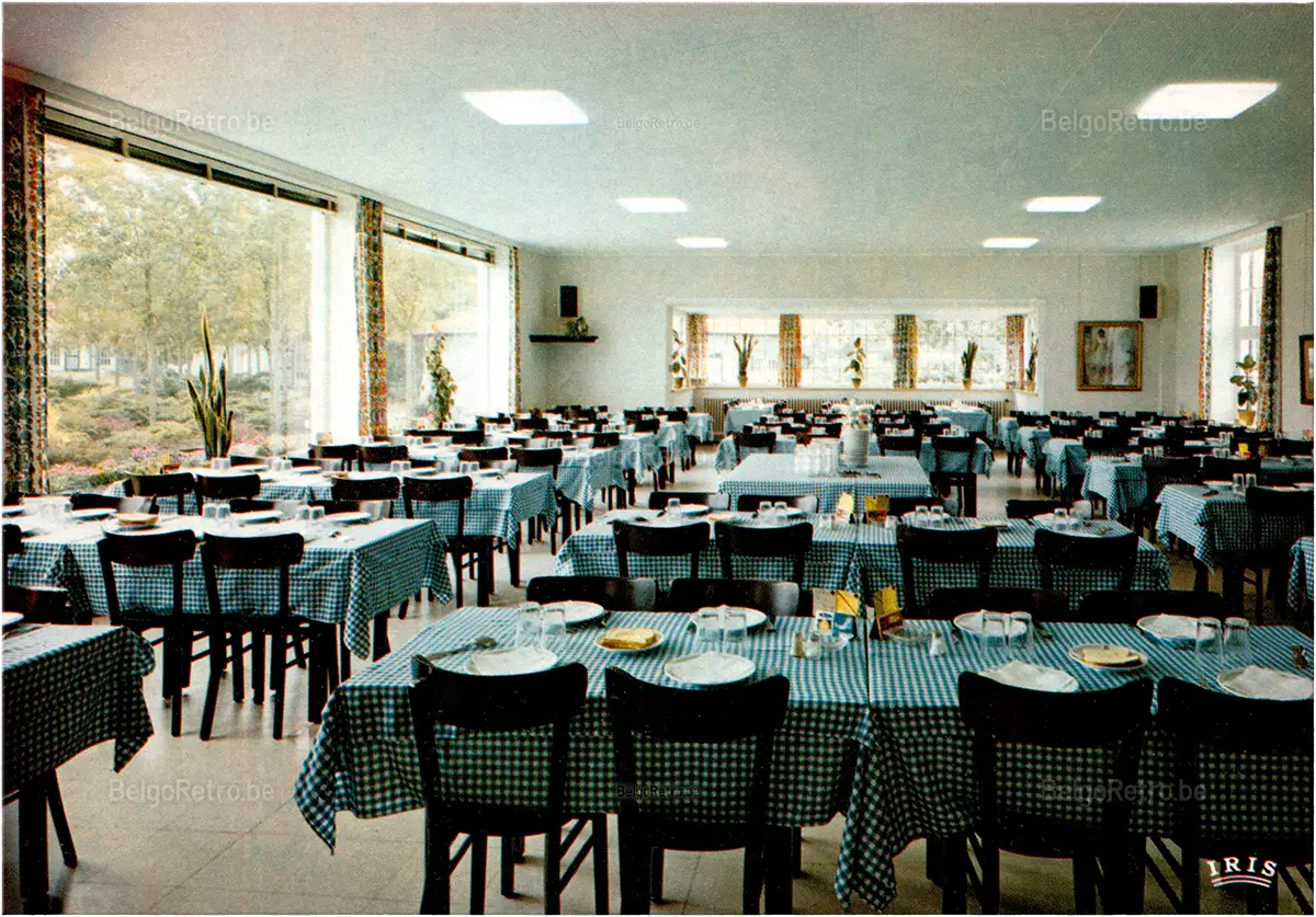 IRIS Vakantiecentrum - Centre de vacances ZON EN ZEE B 8440 WESTENDE - Tel. 058.25051  Restaurant  Uitg. Thill, N.V., Brussel 