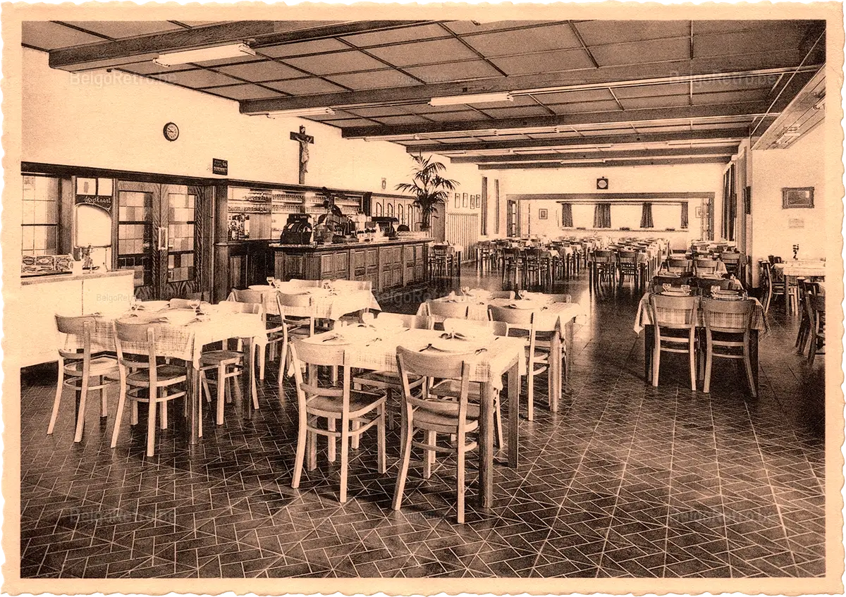   Vacantiecentrum der Christelijke Werkliedenorganisatie van West-Vlaanderen ’’ZON EN ZEE’’ V.Z.W.B. WESTENDE Spijszaal. Restaurant.  Ern. Thill, Bruxelles 