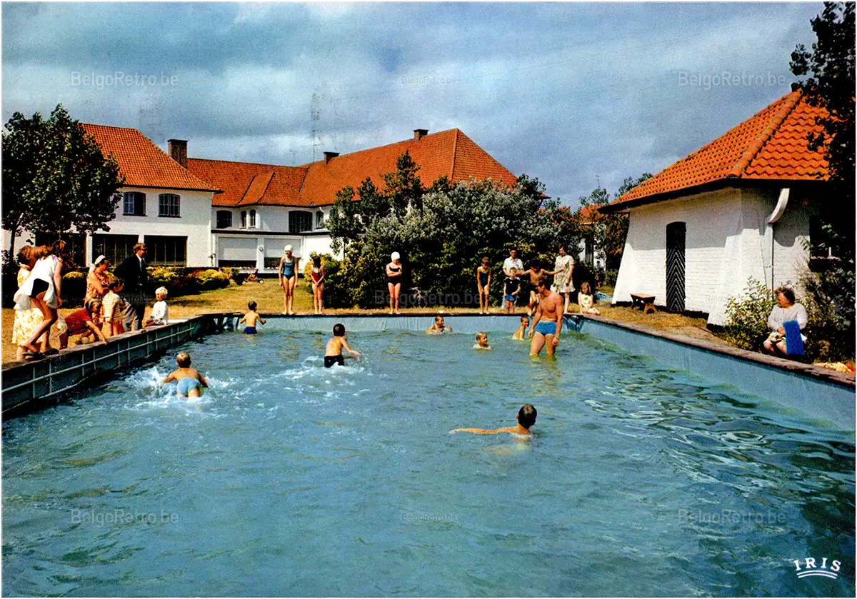 IRIS Vakantiecentrum - Centre de vacances ZON EN ZEE B 8440 WESTENDE - Tel. 058.25051   Uitg. Thill, N.V. 76, Sennestraat - Brussel 