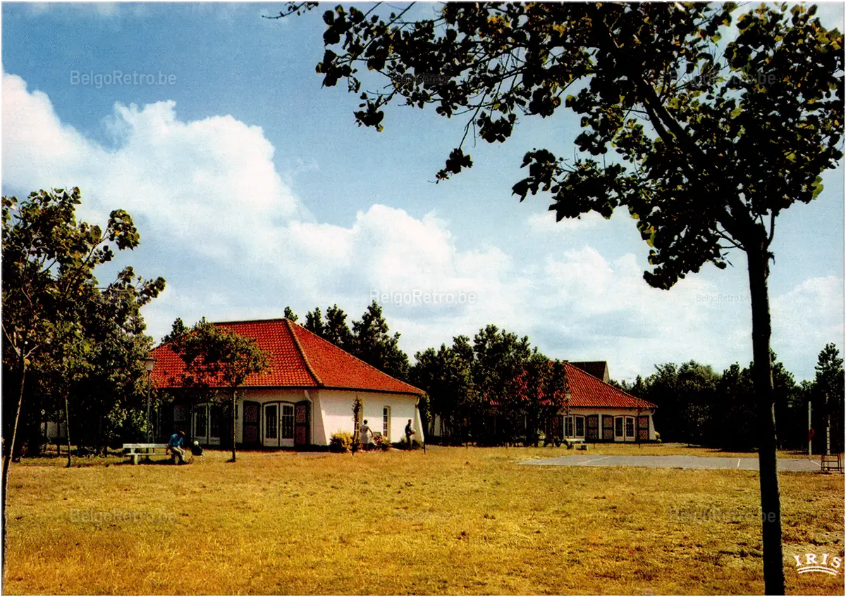   Vacantiecentrum ’’ZON EN ZEE’’ V.Z.W.B. WESTENDE Tel. : Nieuwpoort 234.90 Pergola.  Ern. Thill, Brussel 