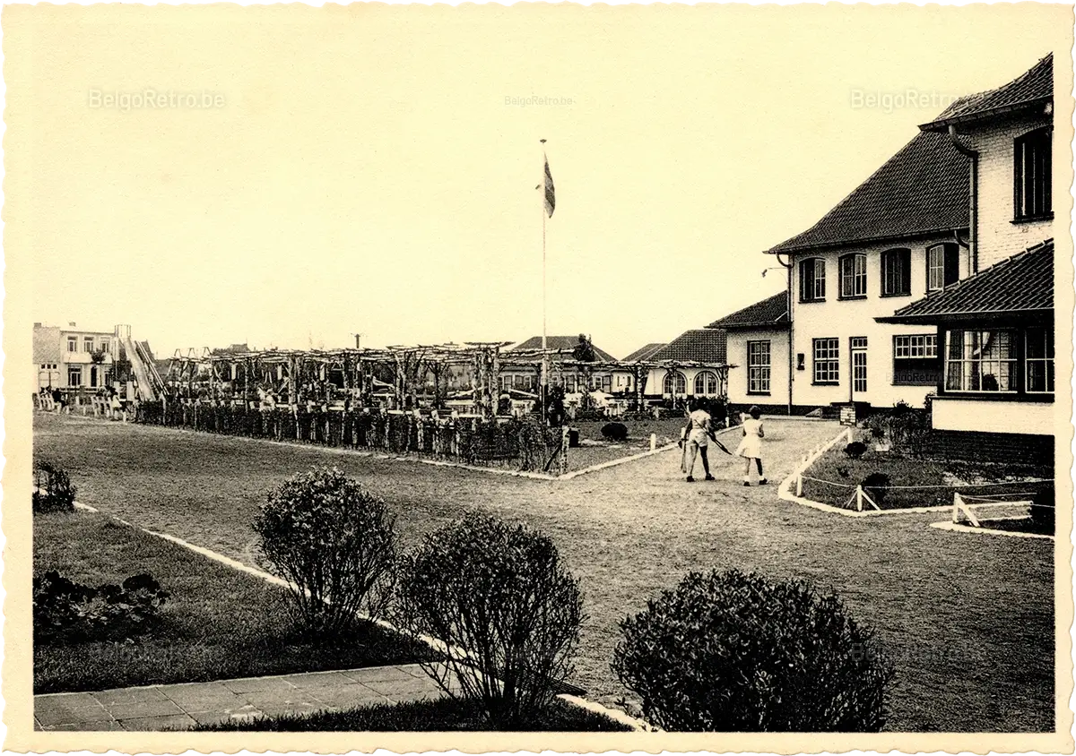 IRIS Vakantiecentrum - Centre de vacances ZON EN ZEE B 8440 WESTENDE - Tel. 058.25051   Uitg. Thill, N.V., Brussel 