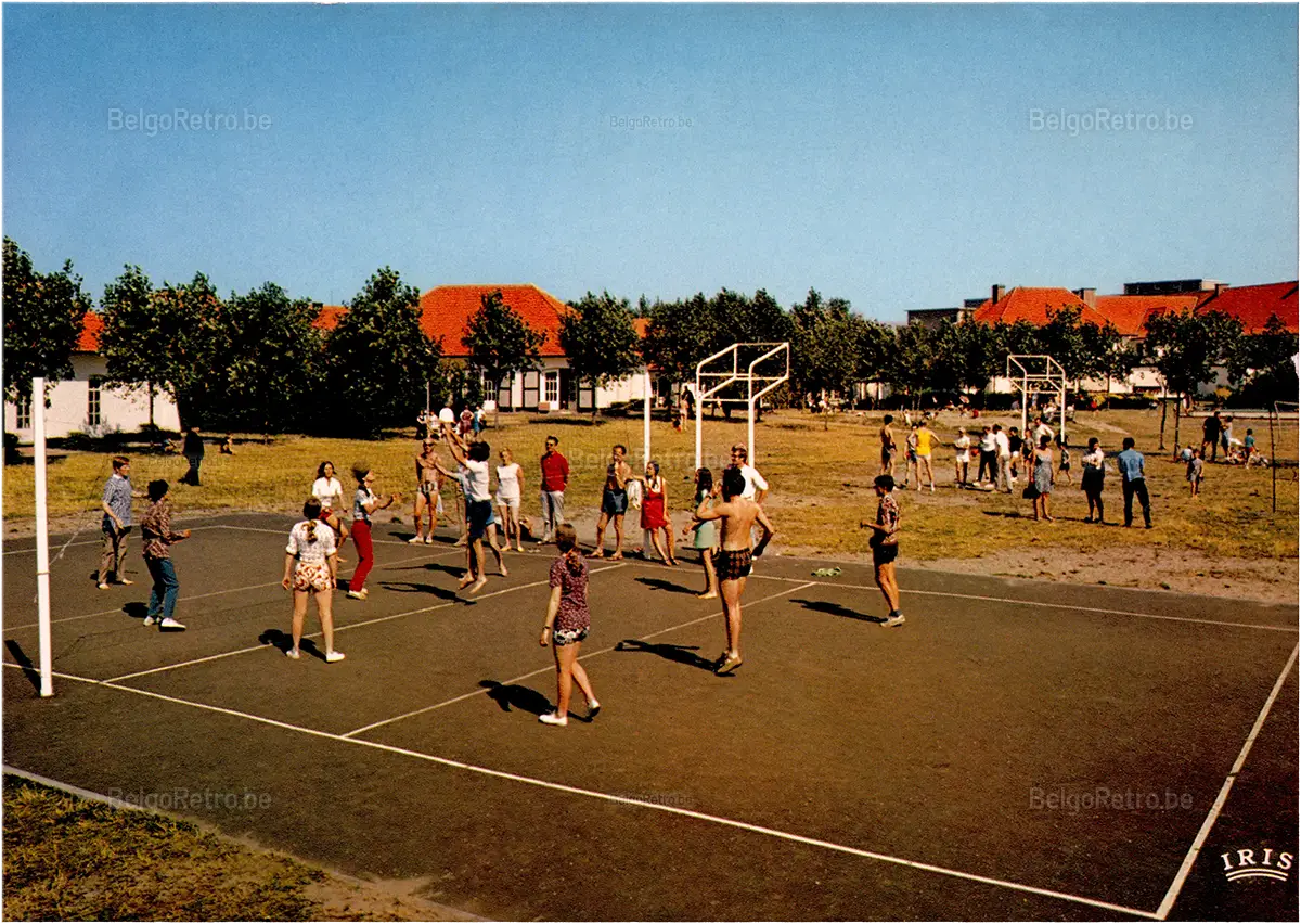   Vacantiecentrum - Centre de Vacances ’’ZON en ZEE’’ Westende - Tél. : (0 58) - 234.90 Coin du salon Hoek van saloon  Les Editions ’’Arduenna’’ à Marche en Famenne Photo Clém. Dessart - Reprod. Interd. 