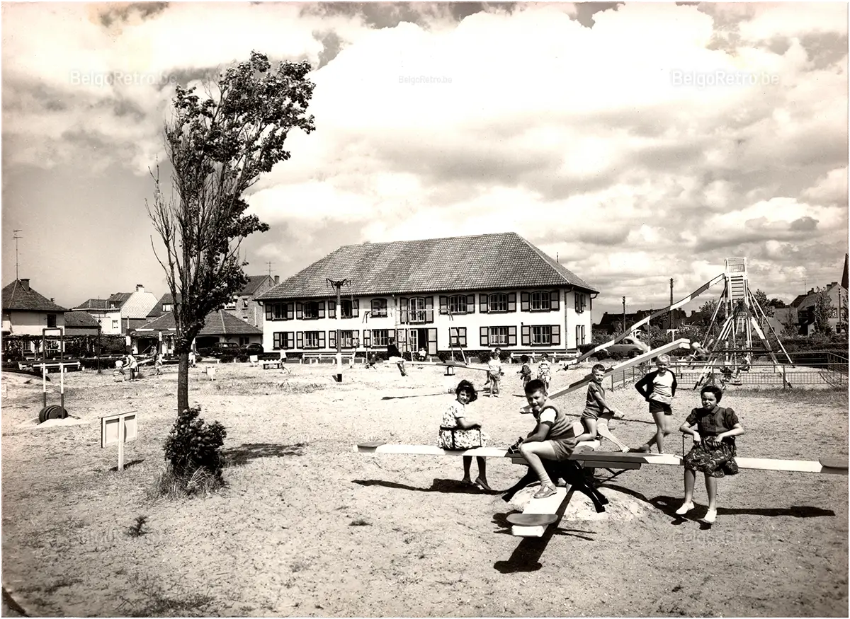  ZON EN ZEE Vakantiestraat 1 8434 Middelkerke-Westende tel. 058/23 50 51 - fax. 058/23 78 75   