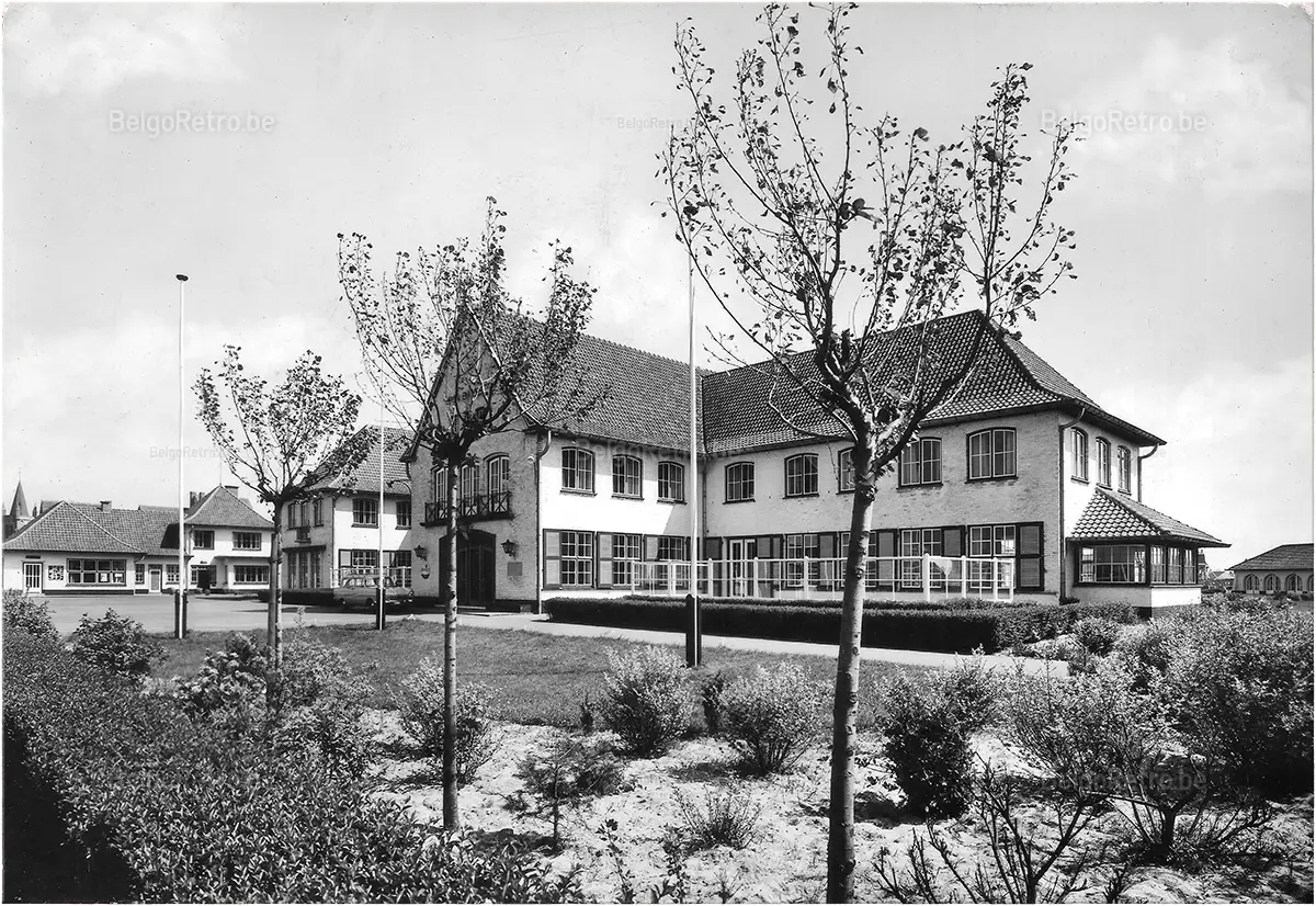  WESTENDE : Zon en Zee.   Edition VAN DEN BROUCKE, Westende. 